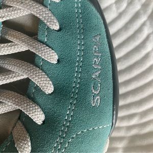 Scarpa Mojito Climbing/Hiking Shoes